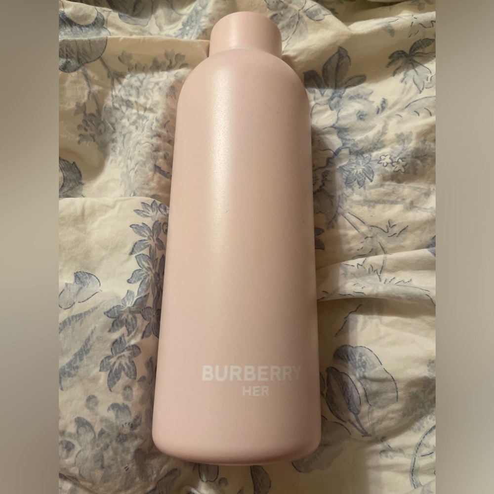 Burberry Her Pink Bottle